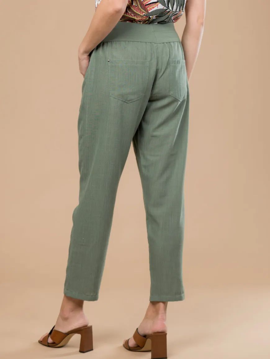 Pantalon effet lin œillets