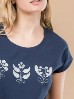 Tee-shirt fleurs brodées