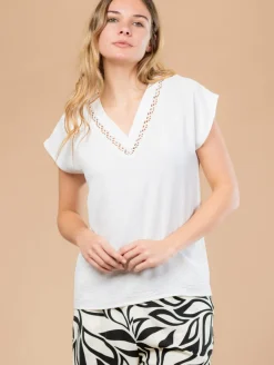 Top col V broderie