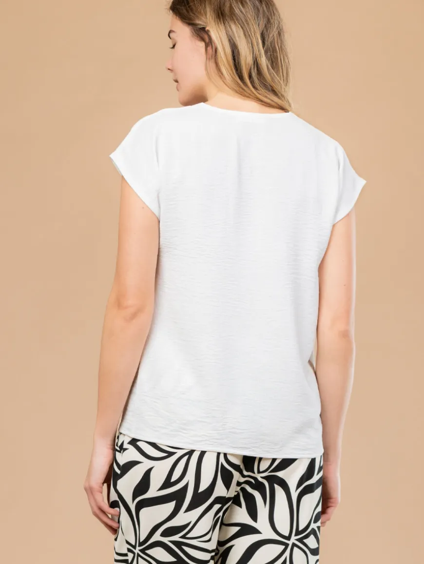 Top col V broderie